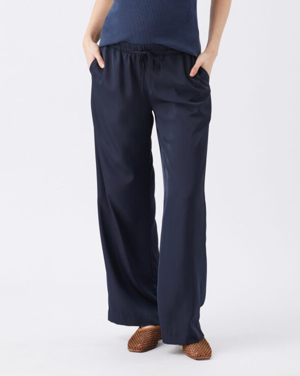 Tamara Maternity Satin Pull-On Pant Midnight